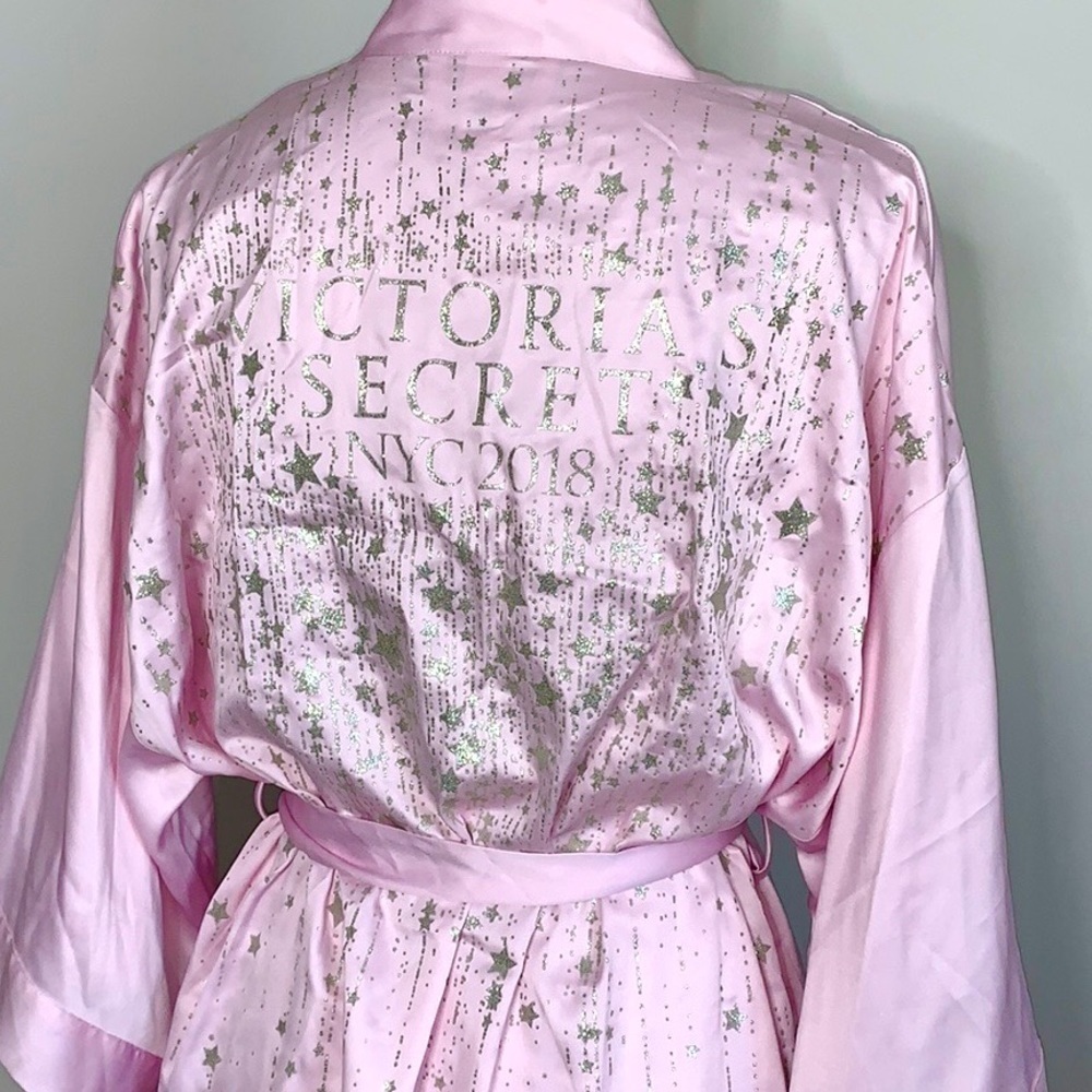 Victoria’s Secret 2018 NYC Fashion Show Robe